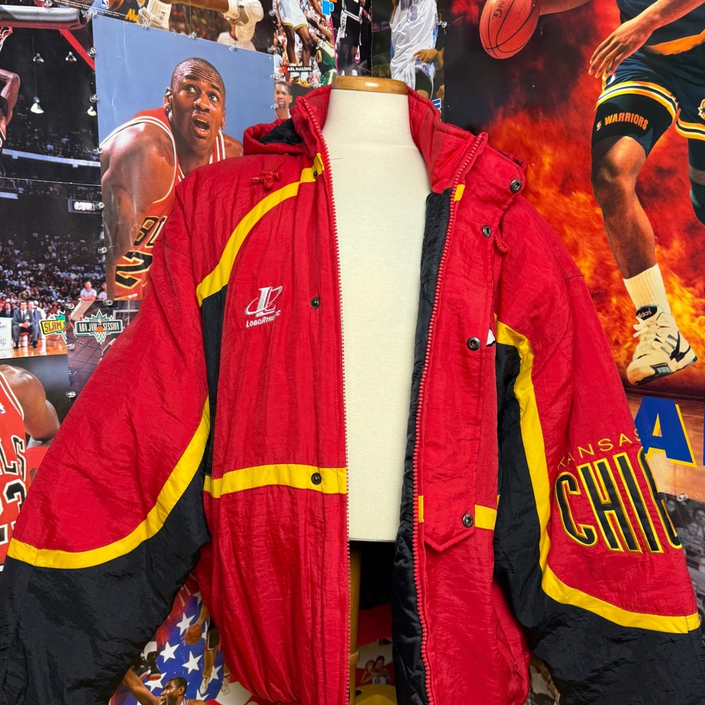 Vintage 90s Kansas City Chiefs Logo Athletic NFL Puffer Jacket Red Black Sz 2XL - Picture 11 of 13